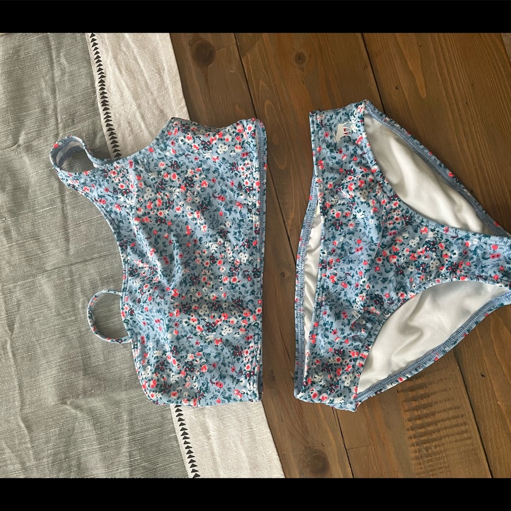 NWOT Abercrombie kids bathing suit